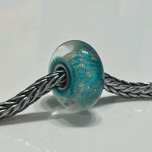 Authentic Trollbeads Free Fantasy Bead 30056